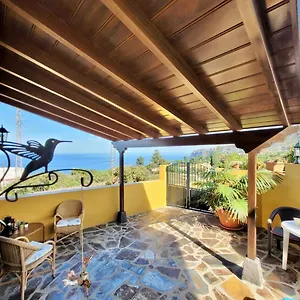 https://bollullo-sunset-finca-jardin-araguaney.in-canary-islands.com